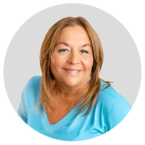 LAURA PEACHEY display